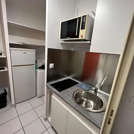 Le Studio 36 A Nimes, Wifi, Balcon Apartamento Nimes