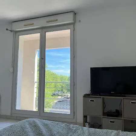 Le Studio 36 A Nimes, Wifi, Balcon Apartamento