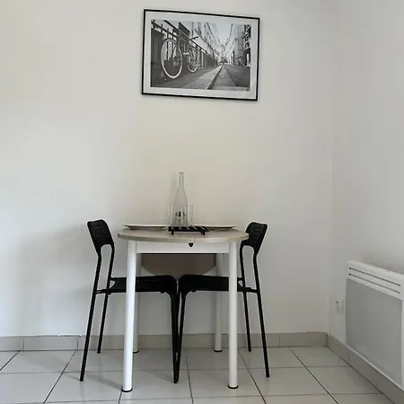 Apartamento Le Studio 36 A Nimes, Wifi, Balcon